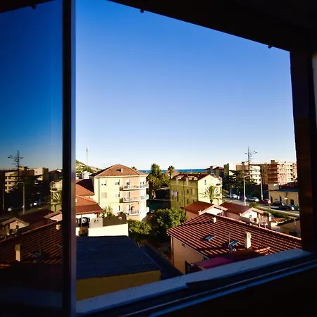 Marina Di Taggia By Wonderful Italy アパート
